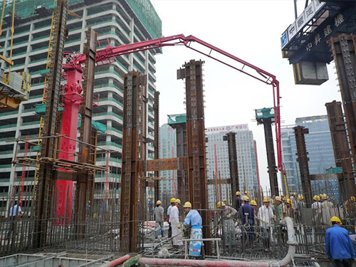 內(nèi)爬式布料機02